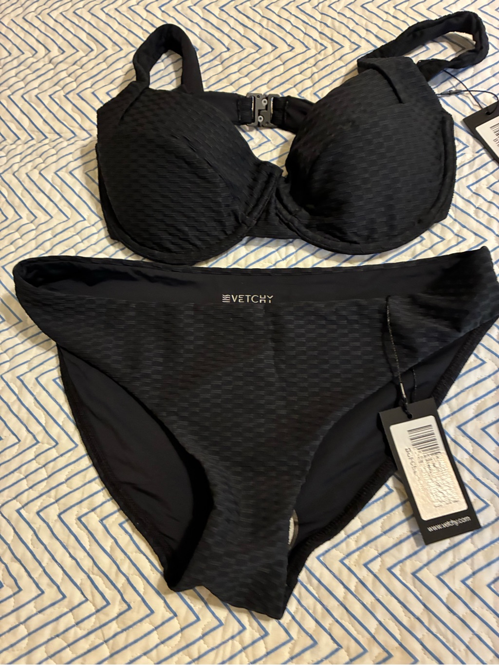 Nwt & Liner Vetchy Black Textured Underwire Bikini Set With Supportive Top — image 2 of 7